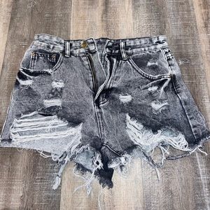 Washed black Shorty Short